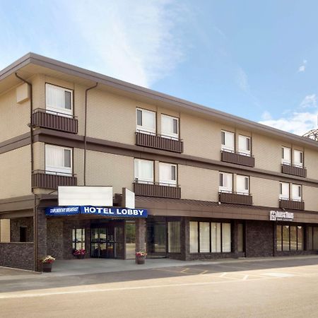 Travelodge By Wyndham Lethbridge Buitenkant foto