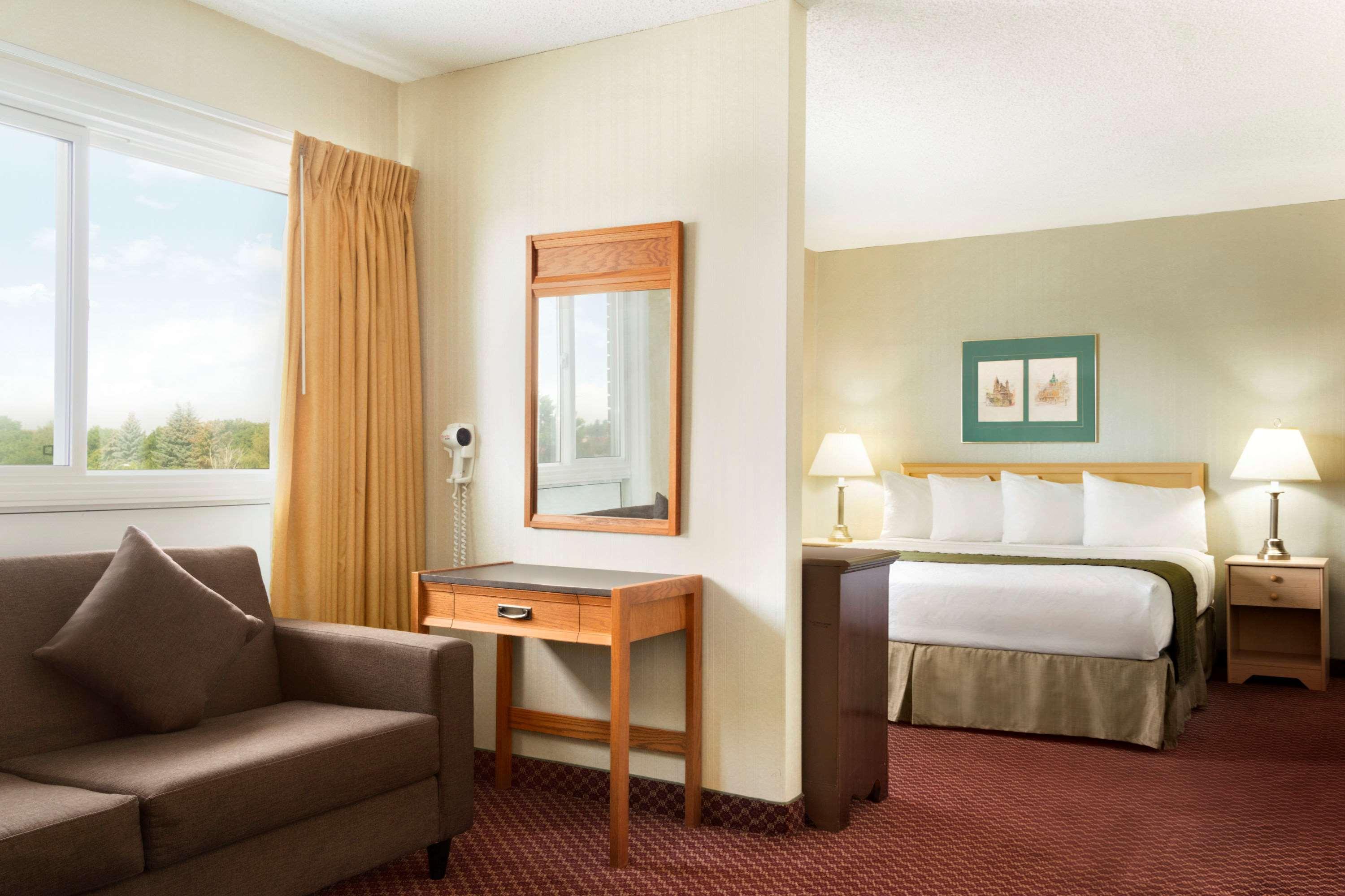 Travelodge By Wyndham Lethbridge Buitenkant foto