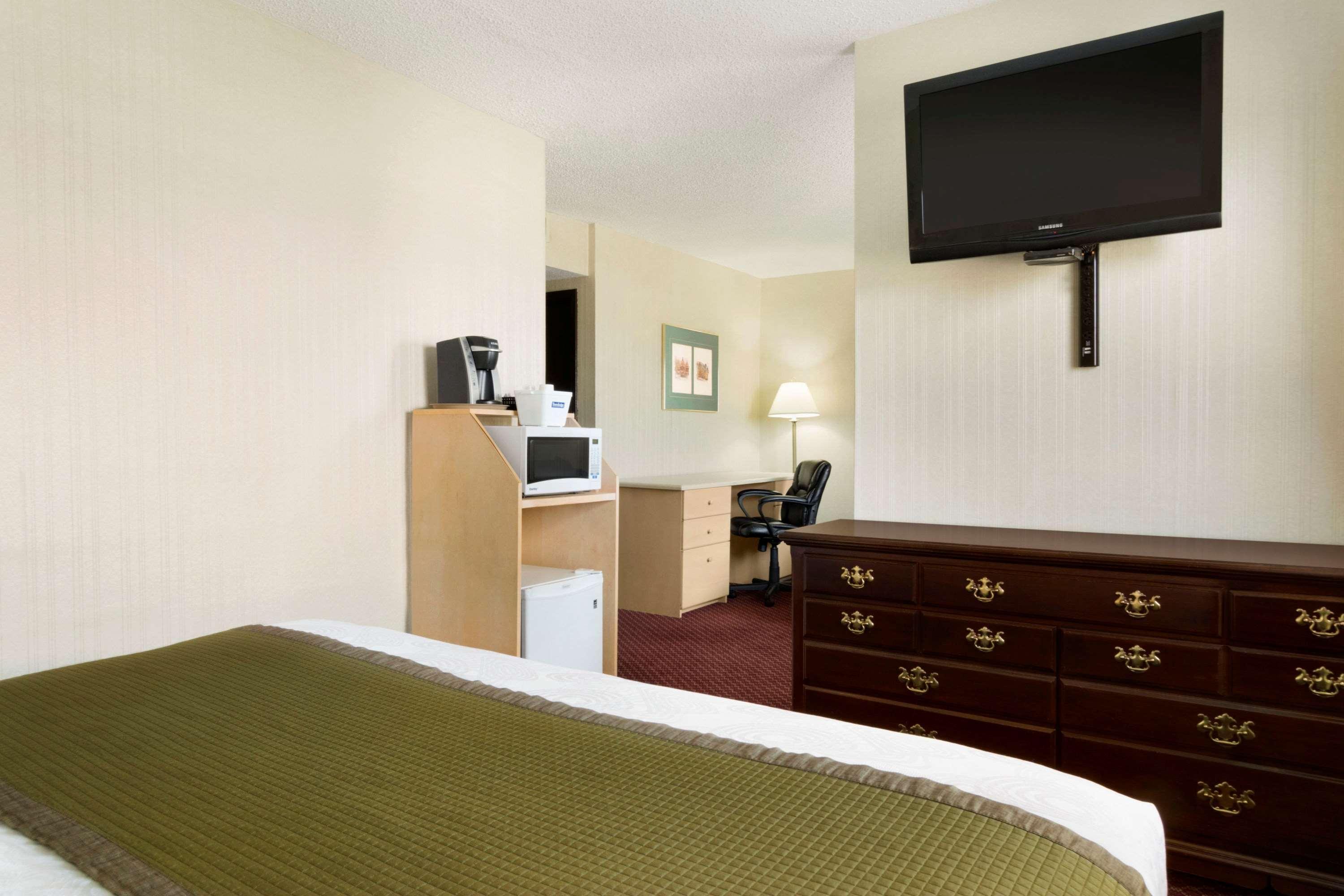 Travelodge By Wyndham Lethbridge Buitenkant foto