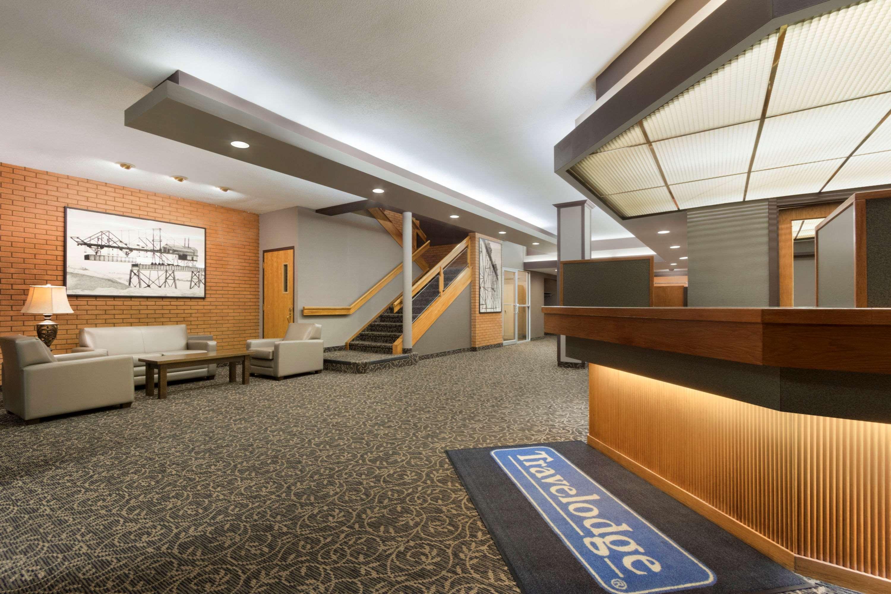 Travelodge By Wyndham Lethbridge Buitenkant foto