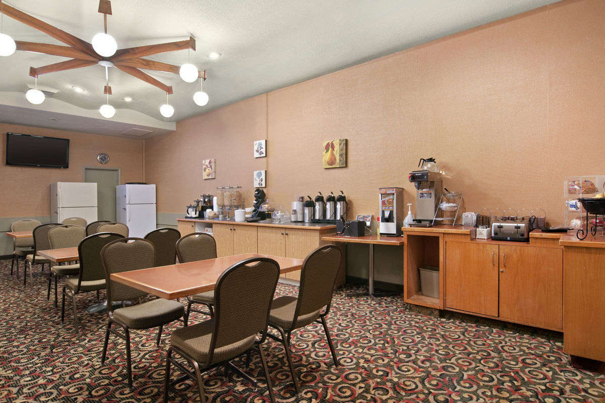 Travelodge By Wyndham Lethbridge Restaurant foto