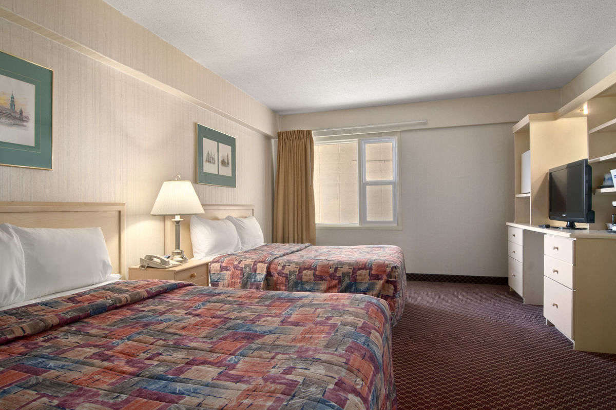 Travelodge By Wyndham Lethbridge Buitenkant foto