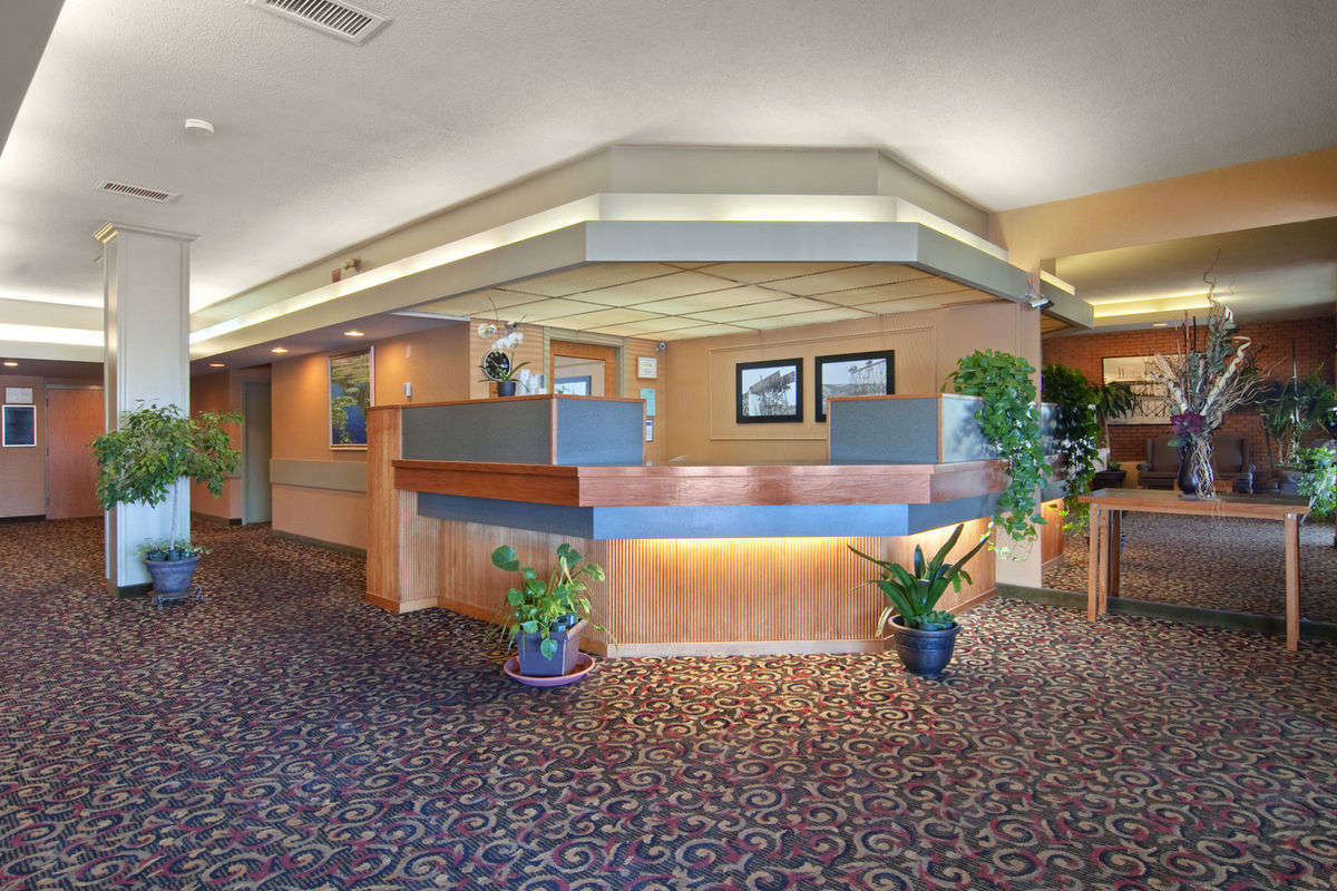 Travelodge By Wyndham Lethbridge Buitenkant foto